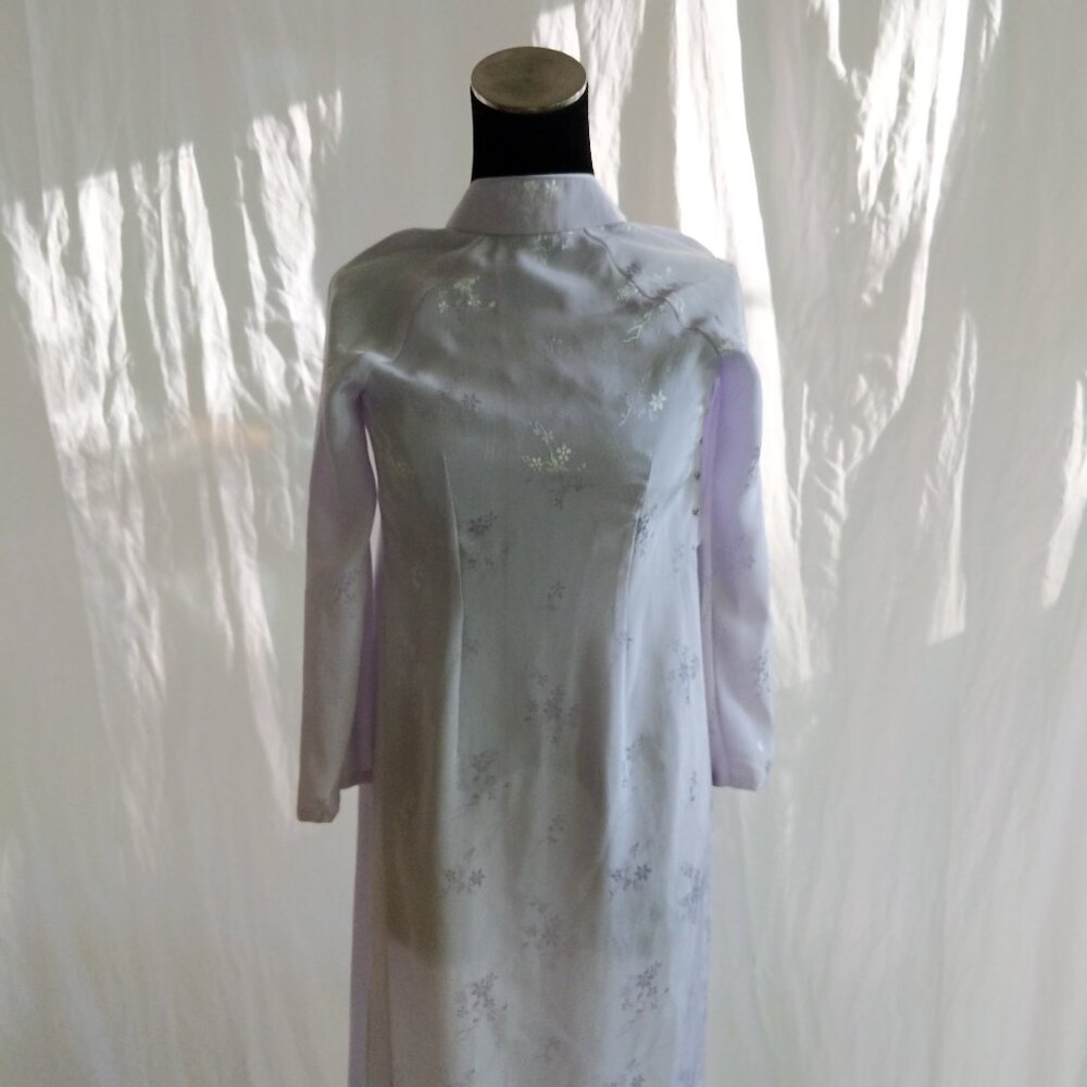 Children's Small or XXS Woman's Precious Lilic Traditional Chinese Garb